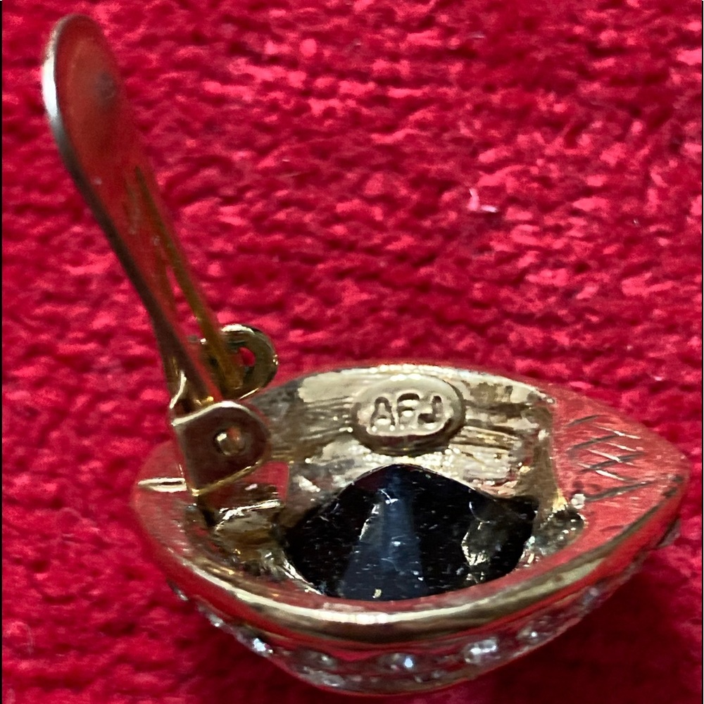 EUC VINTAGE AMERICAN FASHION JEWELS, INC GORGEOUS CLIP EARRINGS - Picture 4 of 7
